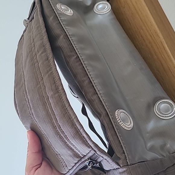 Lug "Trolley" Brown Toiletry Bag Durable Travel Essential Unisex - Picture 7 of 10